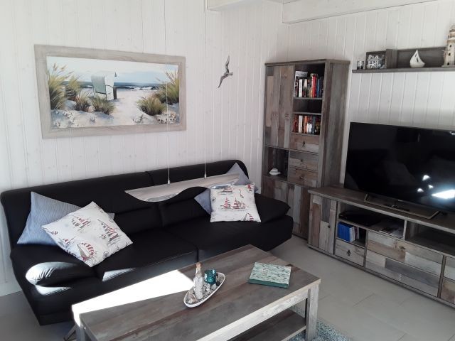 Fernseher und Blue-Ray-Player 