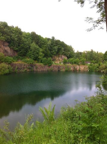 Basaltpark  mit See