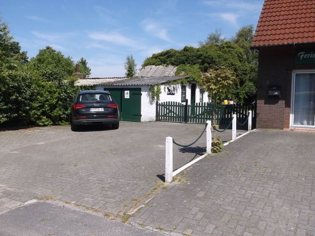 Parkplatz und Hofeingang
