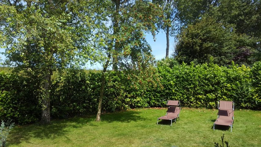 Ferienhaus direkt am Meer ,eingezäunter Garten, Pool