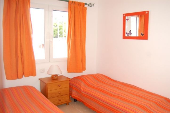 Schlafzimmer mit 2 Einzelbetten