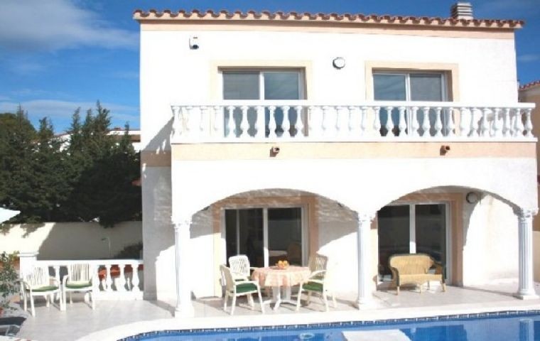 LuxusFerienhaus für 6 Personen mit Pool, Klima und