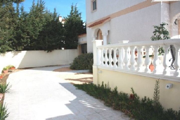 LuxusFerienhaus für 6 Personen mit Pool, Klima und