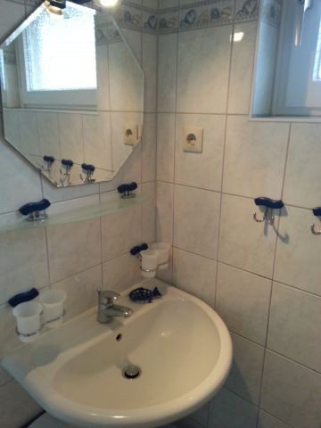 Duschbad mit Fenster im EG
