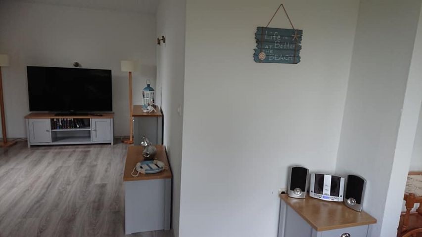 Wohnzimmer mit 55 Zoll Smart TV