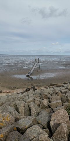 Rutsche im Meer