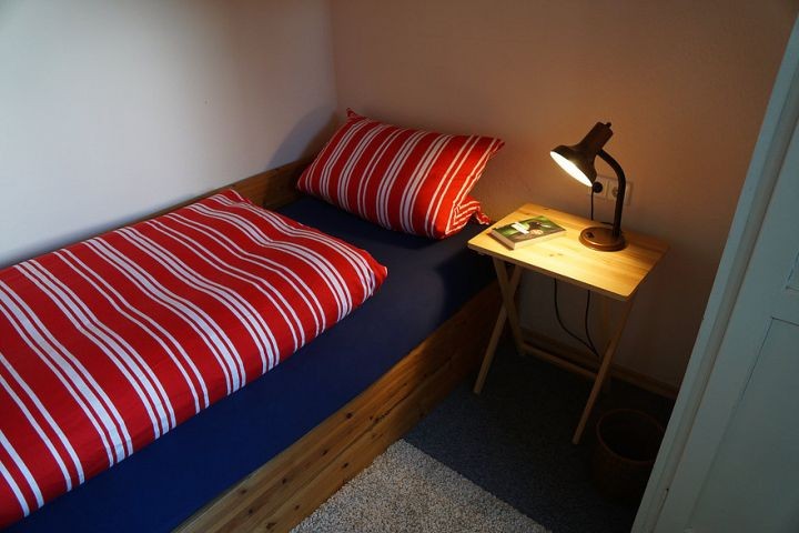 Schlafzimmer mit Einzelbett (80x200)