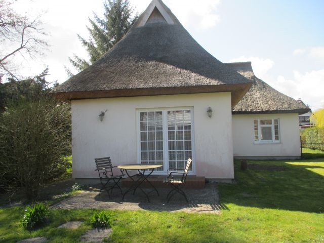 Terrasse mit Garten (Nord-West)