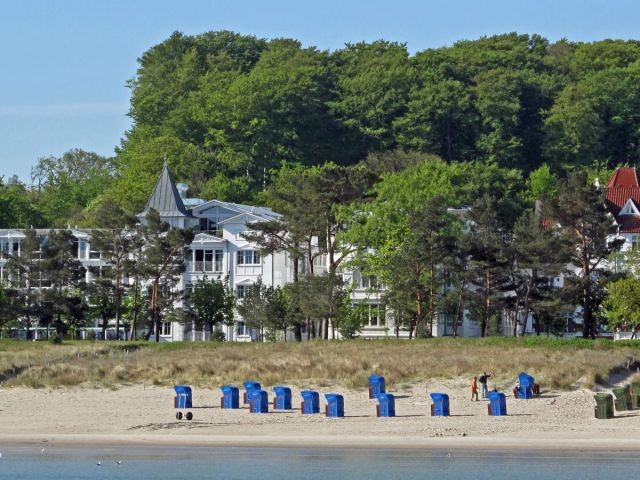 Blick auf die Villen vom Strand aus