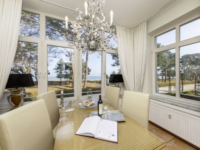 Loggia direkt an der Strandpromenade mit Meerblick