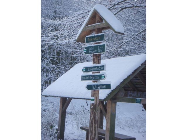 Wegweiser im Granitzer Wald