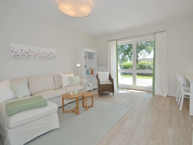 Blick in das Wohnzimmer der Ferienwohnung Käthe