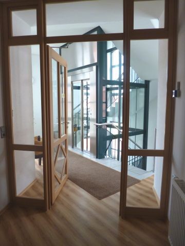 Treppenhaus mit Lift