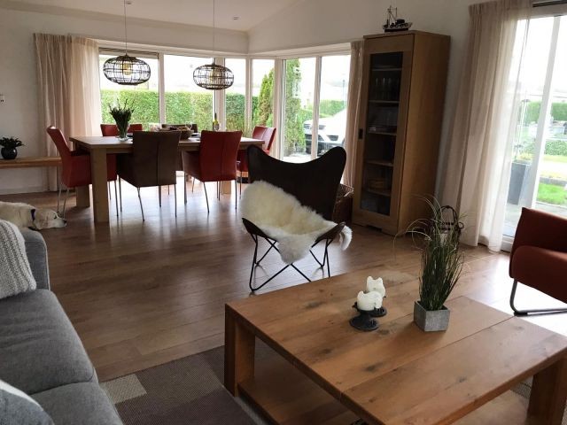 Wohn-/ Esszimmer