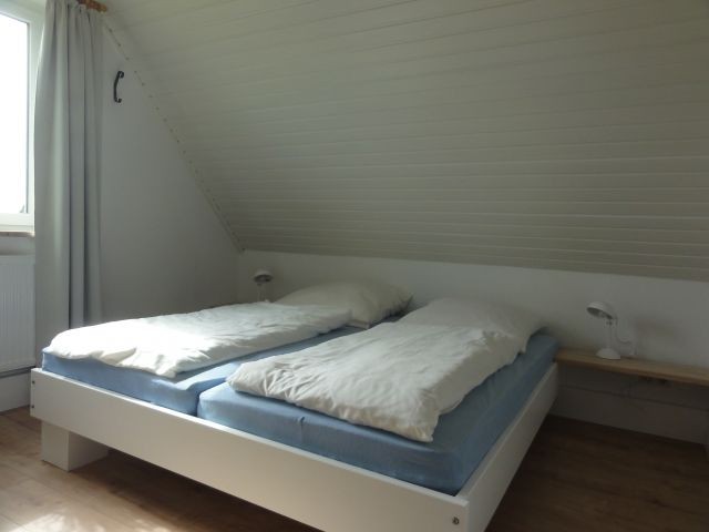 Schlafzimmer 1  / OG