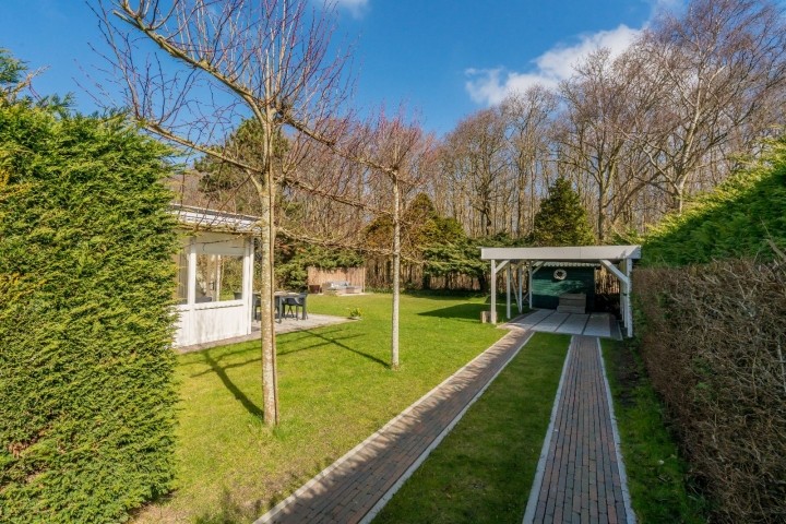 Wunderschöner, komplett renovierter Bungalow, großer Garten, nahe Strand