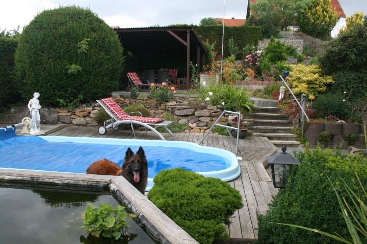 D1129a tolles Haus mit Sommerpool und eingezäunten Garten für Sie