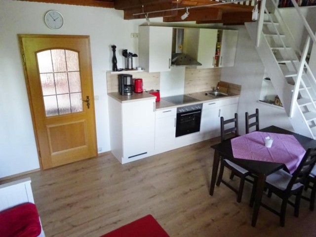 Moderne Ferienwohnung mit Garten in ruhiger Lage