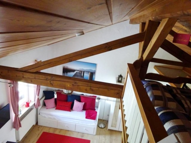 Moderne Ferienwohnung mit Garten in ruhiger Lage
