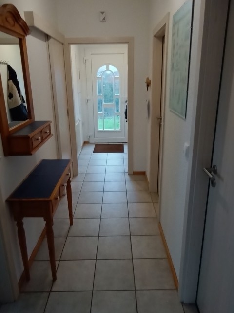 Schönes Nurdachhaus mit eingezäunter Südwestterrasse