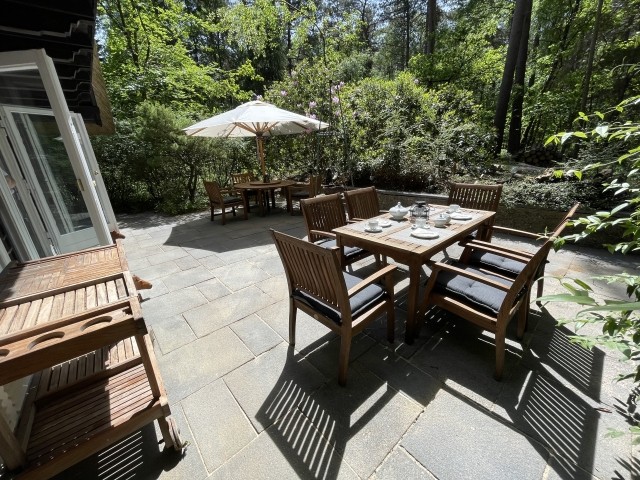Ferienhaus mit Teich auf 16.000m² in der Natur