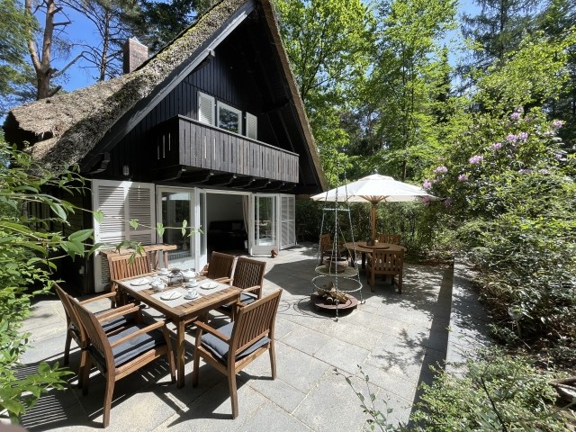 Ferienhaus mit Teich auf 16.000m² in der Natur