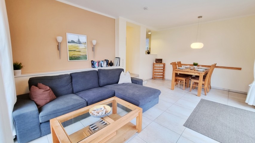 Traumhafte Ferienwohnung "Baltic Sunrise" mit Garten an der Ostseeküste
