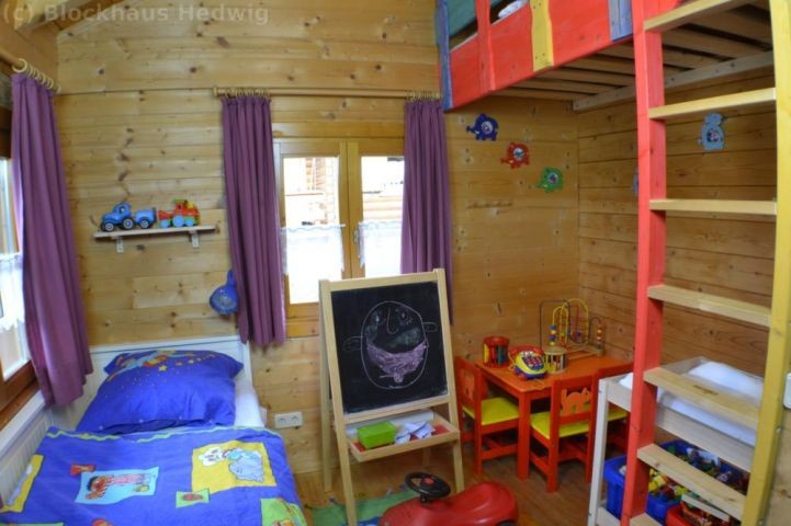 Kinderschlafzimmer mit Spielecke