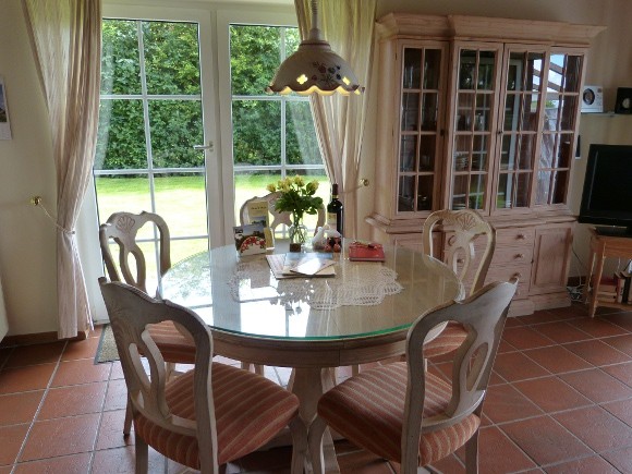 Helles Eßzimmer