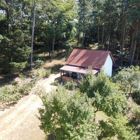 Bungalow am Waldrand, Einzellage