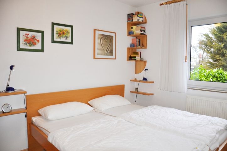 Schlafzimmer mt Doppelbett