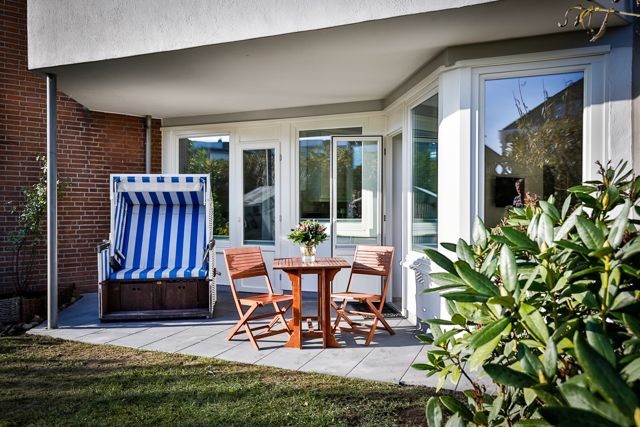 Terrasse mit Strandkorb