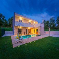 Wunderschöne Villa Lorena mit privatem Pool, Istrien, Kroat ...