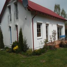Haus  mitten im idyllischen Garten, zum Wohlfühlen 
