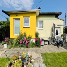 Wunderschönes Ferienhäuschen m. eingezäuntem Garten in de ...