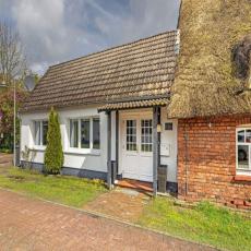 Ferienhaus mit Garten, 10 Minuten zufuss zum See, 
