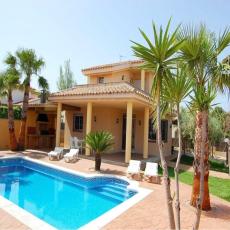 Traum-Villa Alvaro mit Palmengarten , Garage und großem Pri ...