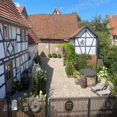 5* Romantisches Ferienhaus 1623 mit Kaminofen & Infrarotsaun ...