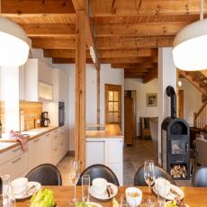 Ruhiges Ferienhaus mit Kaminofen und Garten auf der Insel R ...
