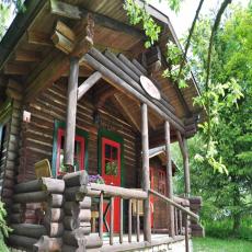 Blockhaus im Canad. Rundholzstil in traumhafter Alleinlage 