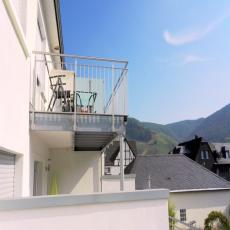 Bernkasteler MoselApartment mit Burgblick-Balkon und Terrass ...