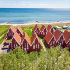 30 m strandnah mit Ostseeblick und eingezäuntem Garten!