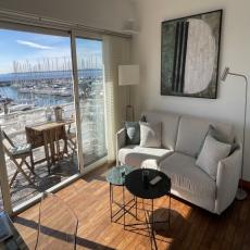 Traumlage: Ferienwohnung an Strand und Hafen von  Golfe-Juan ...