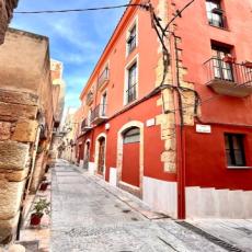 Altstadt Tarragona bei der Kathedarle mit großem privatem P ...