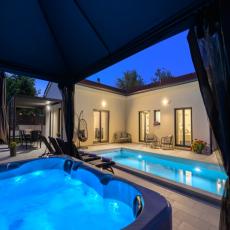 Modernes Haus mit Pool und Jacuzzi in Zentralistrien