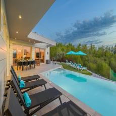 Moderne Villa mit Infinity-Pool in Istrien