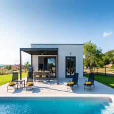 Modernes Ferienhaus mit Pool für 6 Personen in der Nähe vo ...