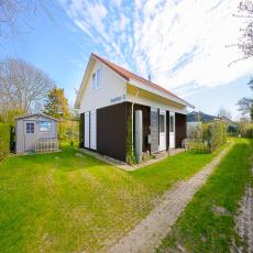 Rumah Kami - Großes modernes Haus mit großem umzäuntem Ga ...