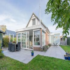 Gemütliches Haus mit Wintergarten und Kaminofen, nah am Str ...