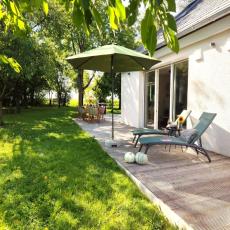 Schönes Landhaus mit großem Garten und Kamin